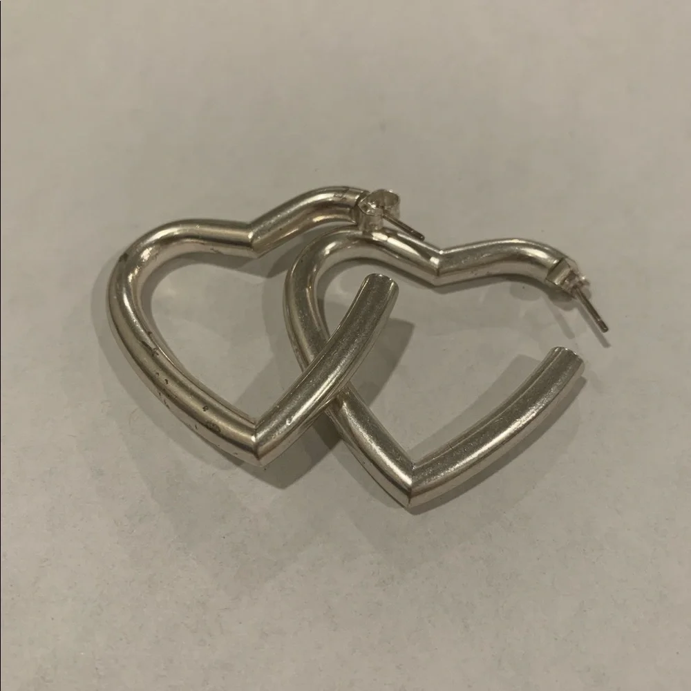 Madewell silver heart shaped hoop - Picture 1 of 3